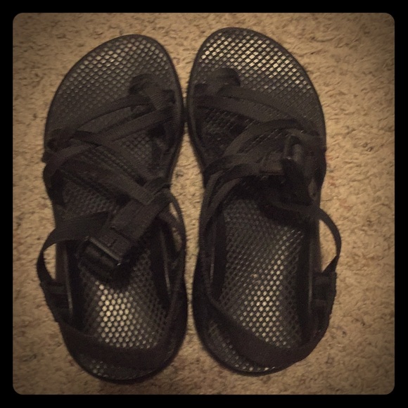Women’s chacos - Picture 1 of 3